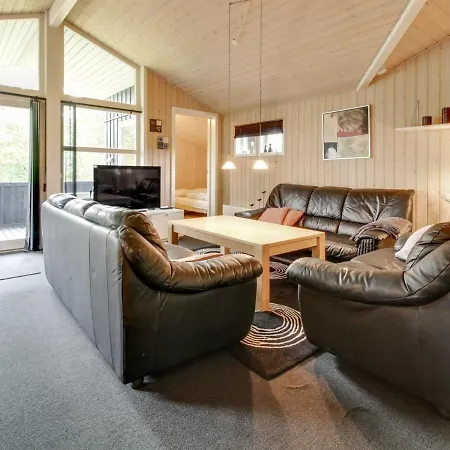 Gurly - 25km From The Sea By Interhome *