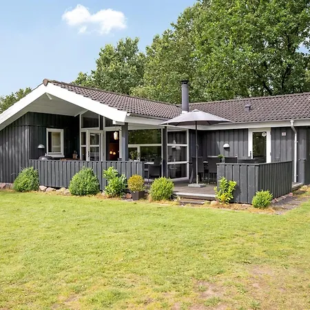 Gurly - 25km From The Sea By Interhome Feriehus
