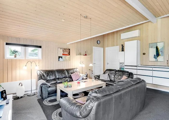 Gurly - 25km From The Sea By Interhome 度假居